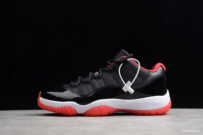 Jordan Retro  11 Low Black 528895-012 Air Red "Bred" mens 0523